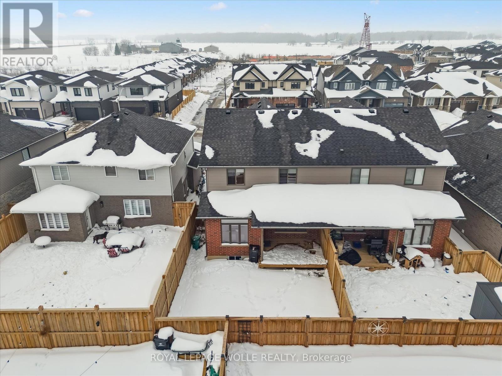 












138 WOODBERRY CRESCENT

,
Woolwich,




Ontario
N3B0E5

