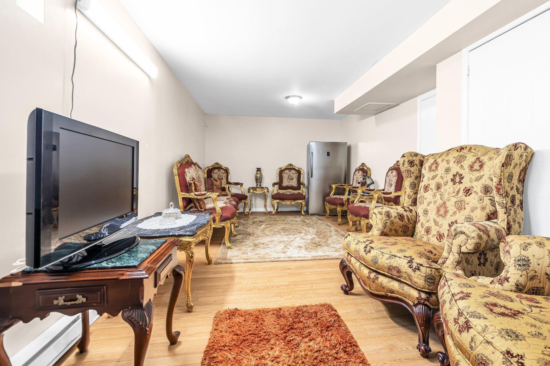 









5018


Rue Périard

,
Montréal (Pierrefonds-Roxboro),




QC
H9J4E2

