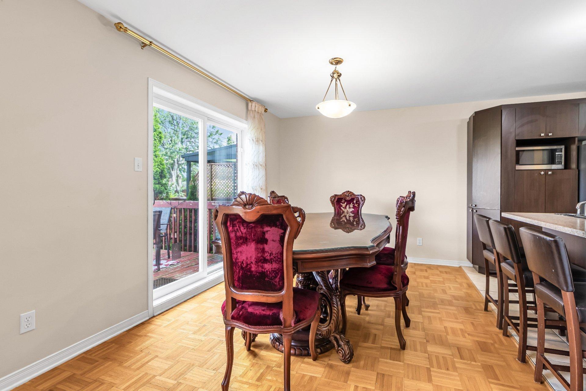 









5018


Rue Périard

,
Montréal (Pierrefonds-Roxboro),




QC
H9J4E2

