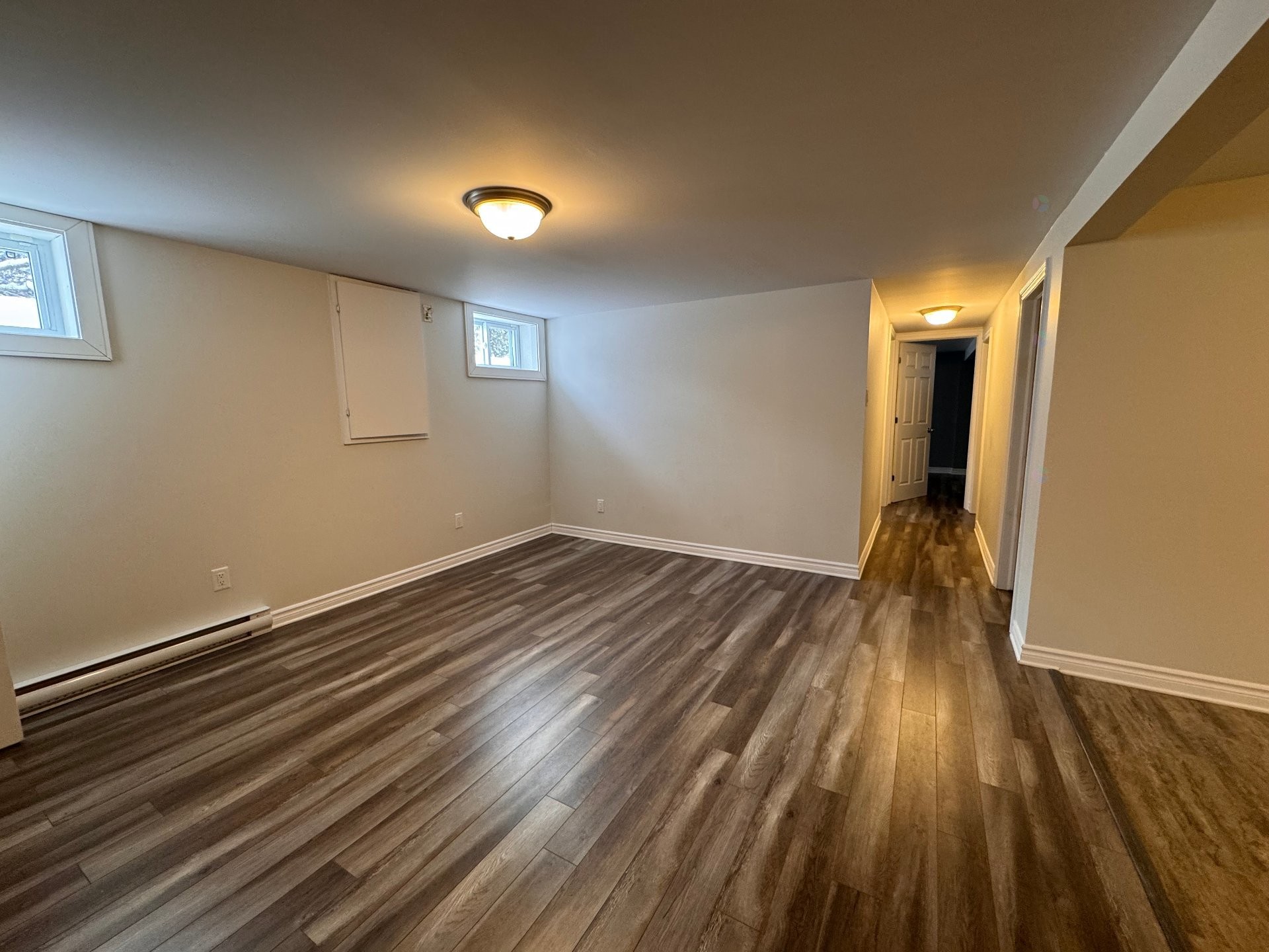 









1196


Boul. Maloney E.

,
Gatineau (Gatineau),




QC
J8P1H9

