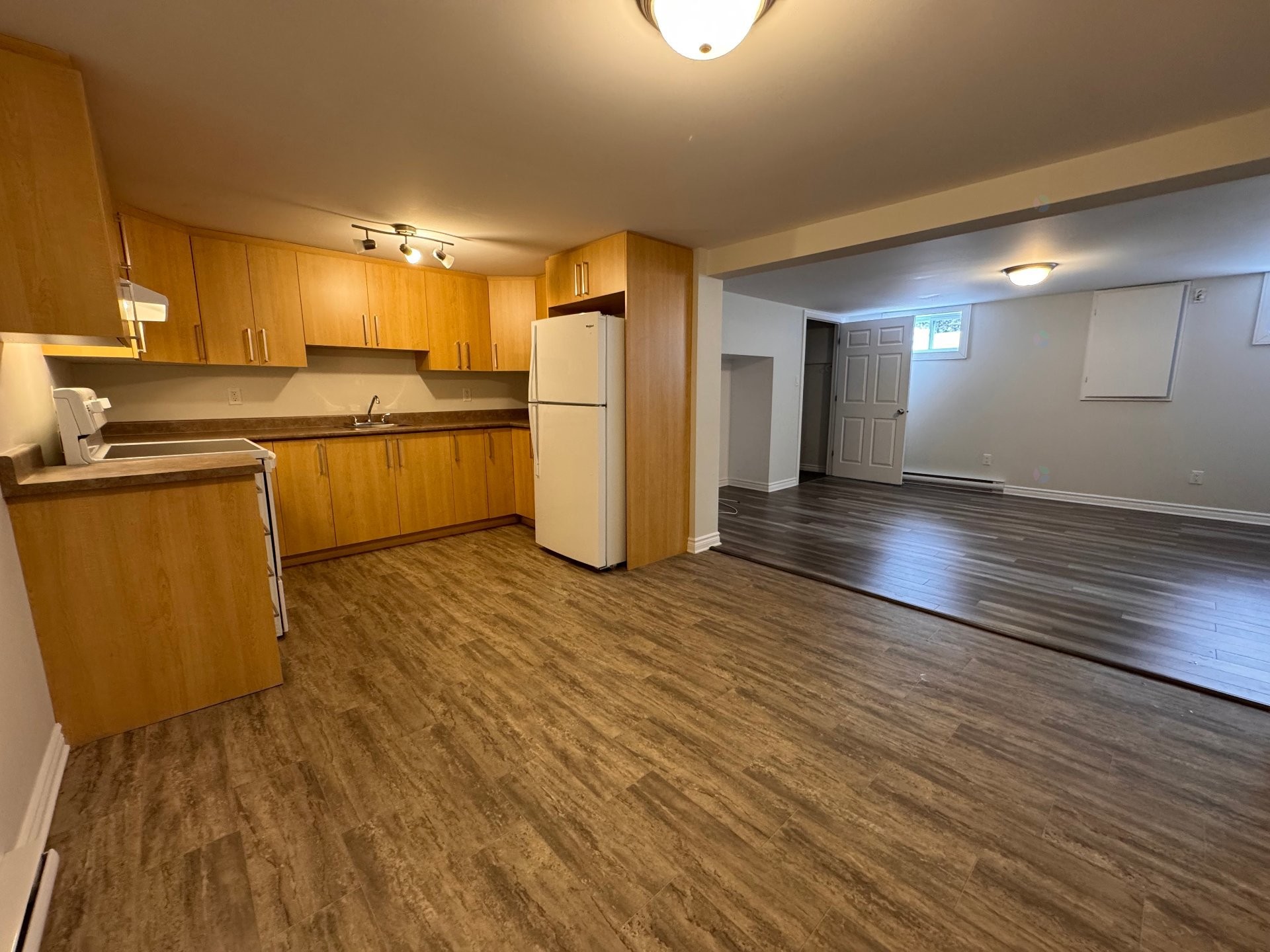 









1196


Boul. Maloney E.

,
Gatineau (Gatineau),




QC
J8P1H9

