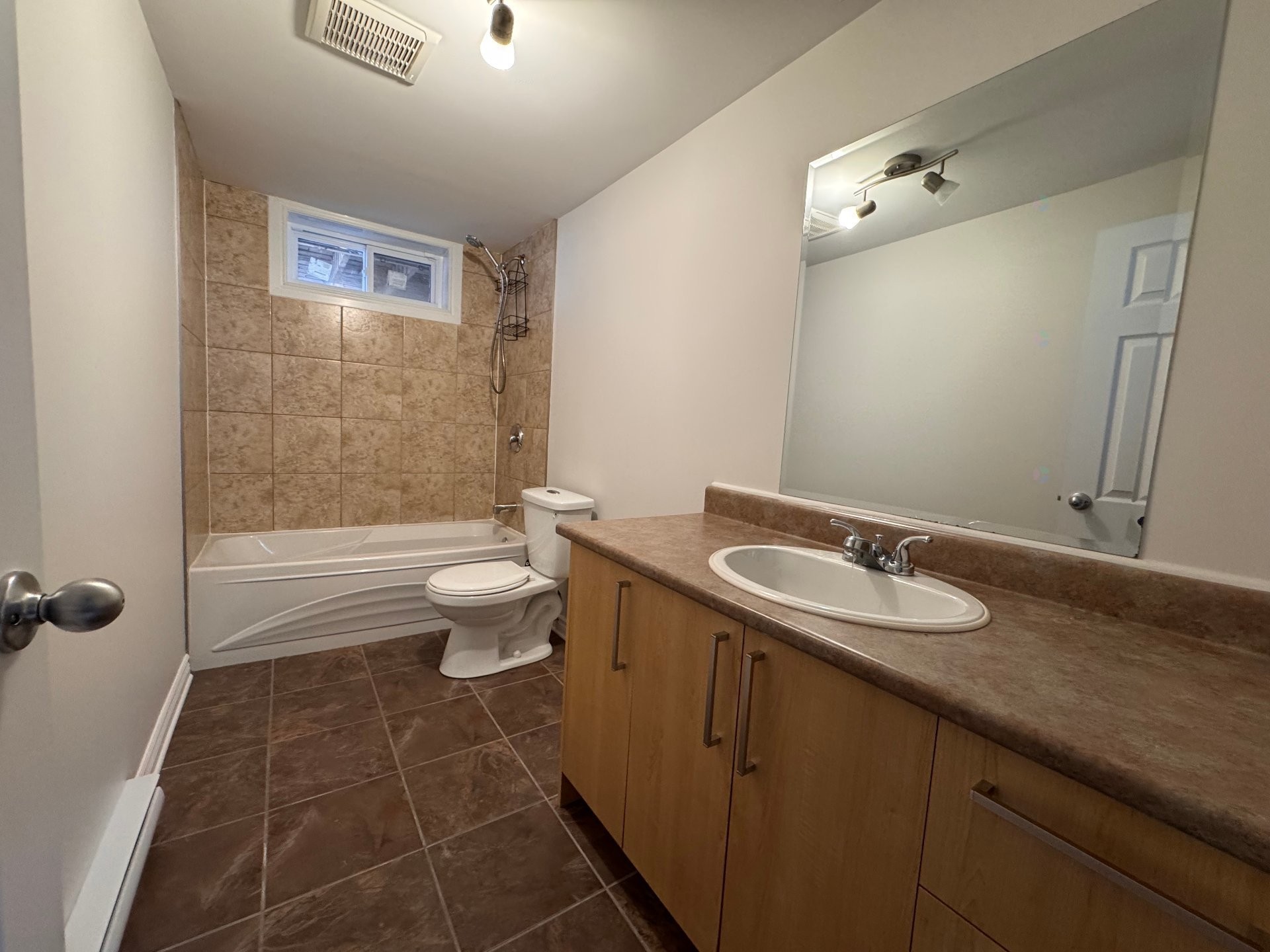 









1196


Boul. Maloney E.

,
Gatineau (Gatineau),




QC
J8P1H9

