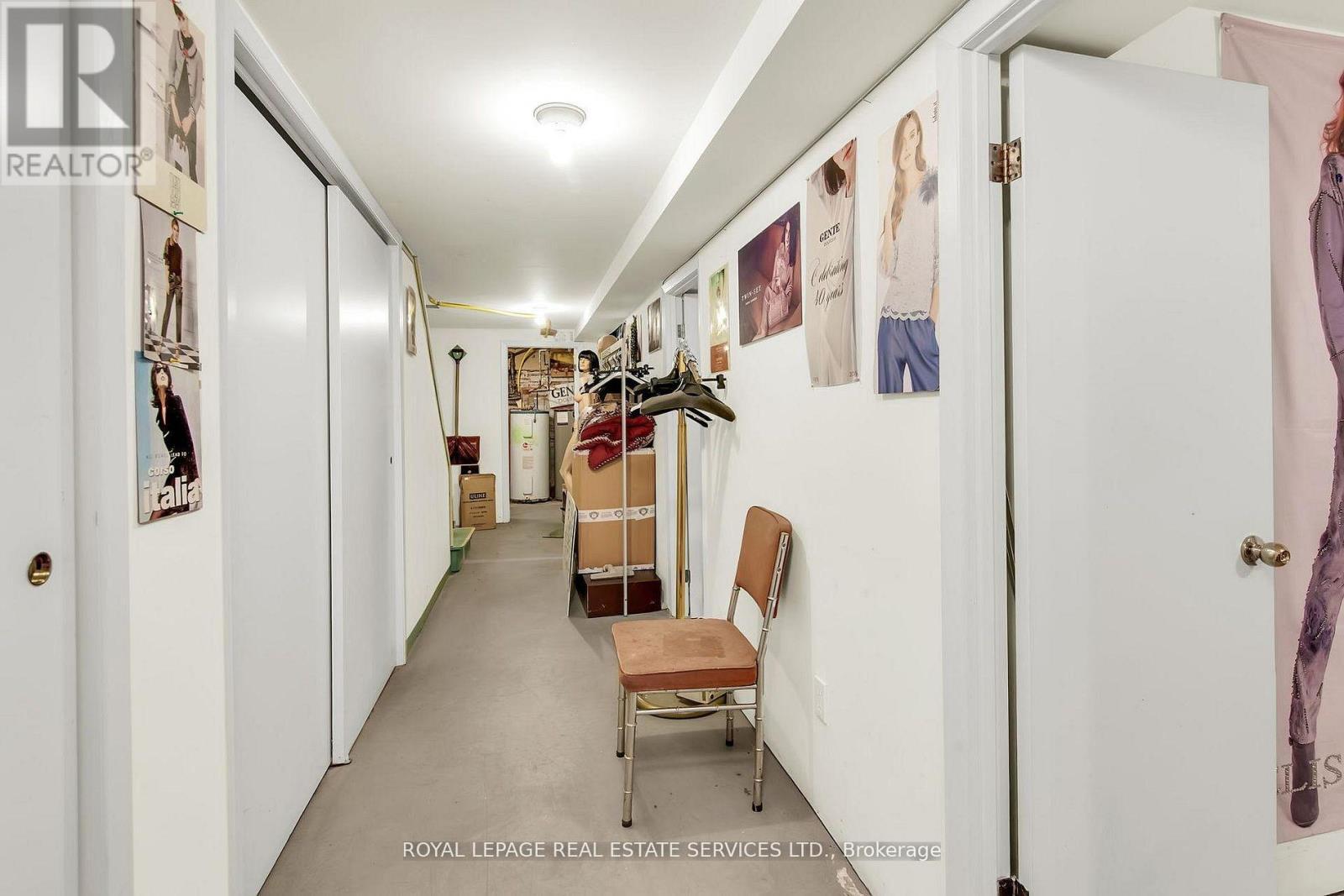 












1232 ST CLAIR AVENUE W

,
Toronto,




Ontario
M6E1B7


