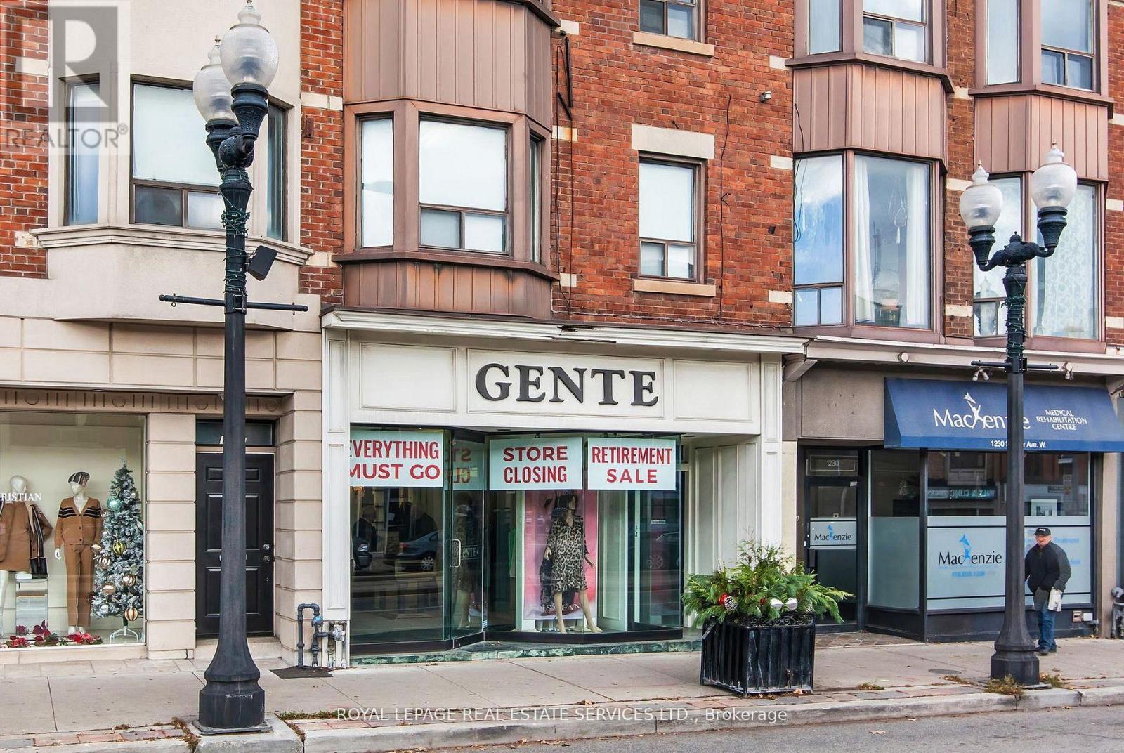 












1232 ST CLAIR AVENUE W

,
Toronto,




Ontario
M6E1B7

