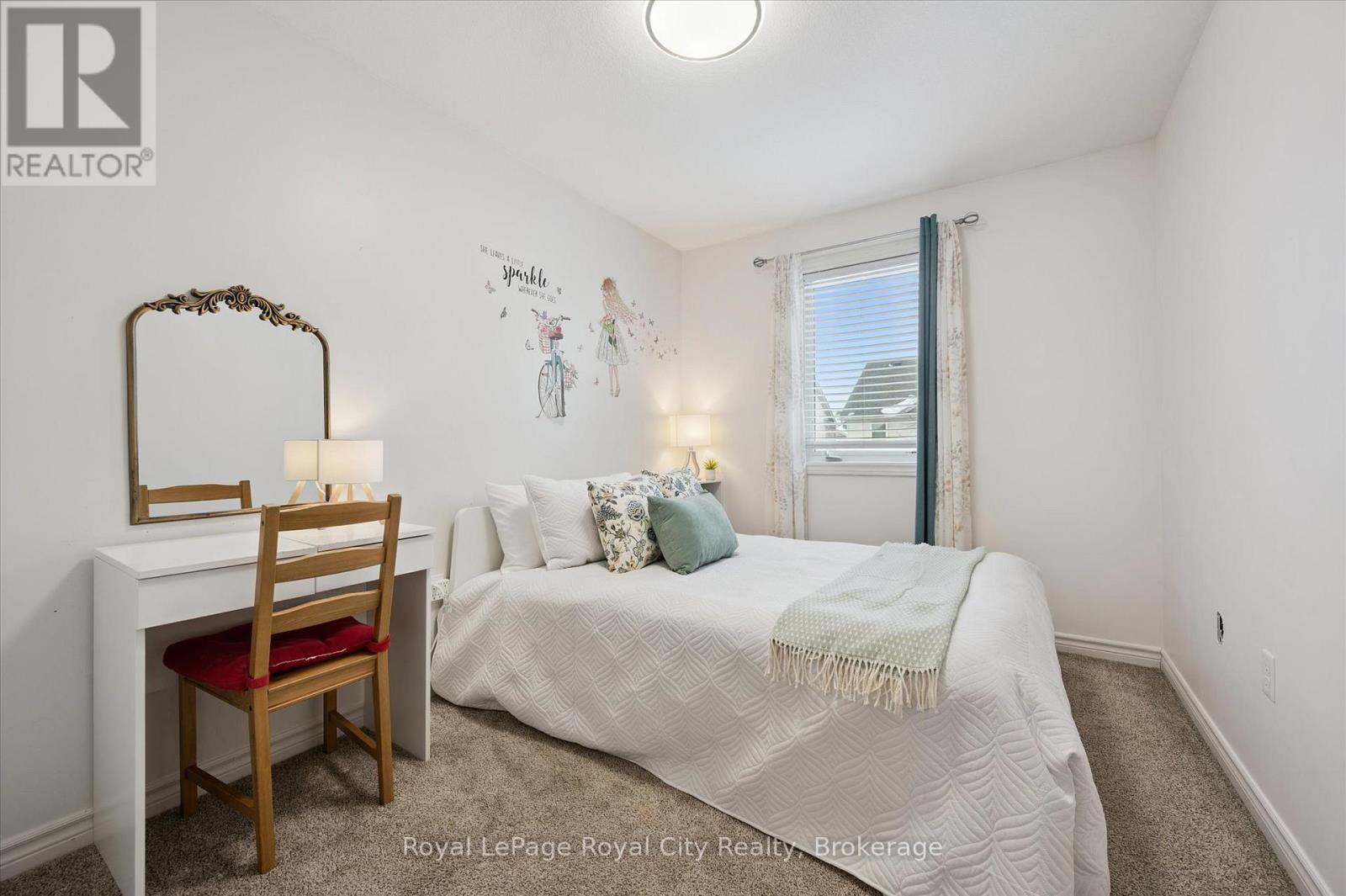 












91 LAMBETH WAY

,
Guelph (Pineridge/Westminster Woods),




Ontario
N1L0H1

