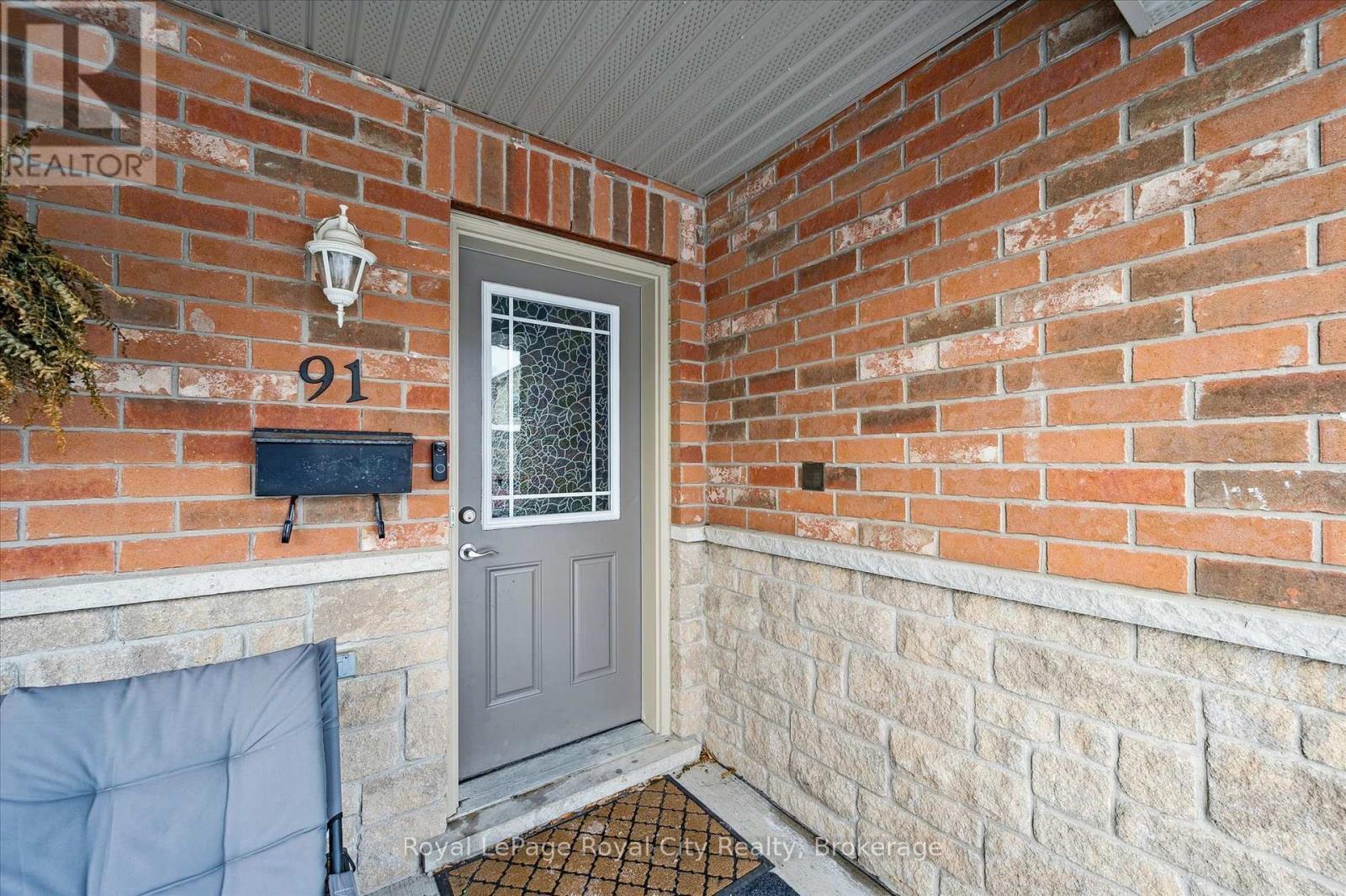 












91 LAMBETH WAY

,
Guelph (Pineridge/Westminster Woods),




Ontario
N1L0H1

