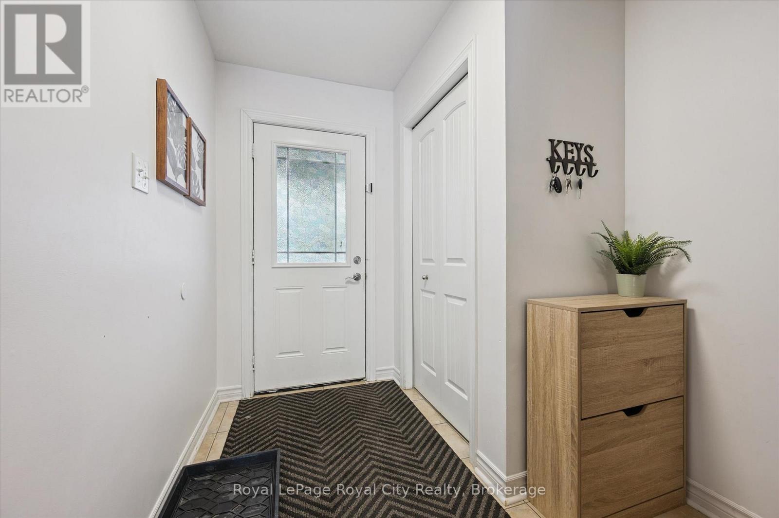 












91 LAMBETH WAY

,
Guelph (Pineridge/Westminster Woods),




Ontario
N1L0H1

