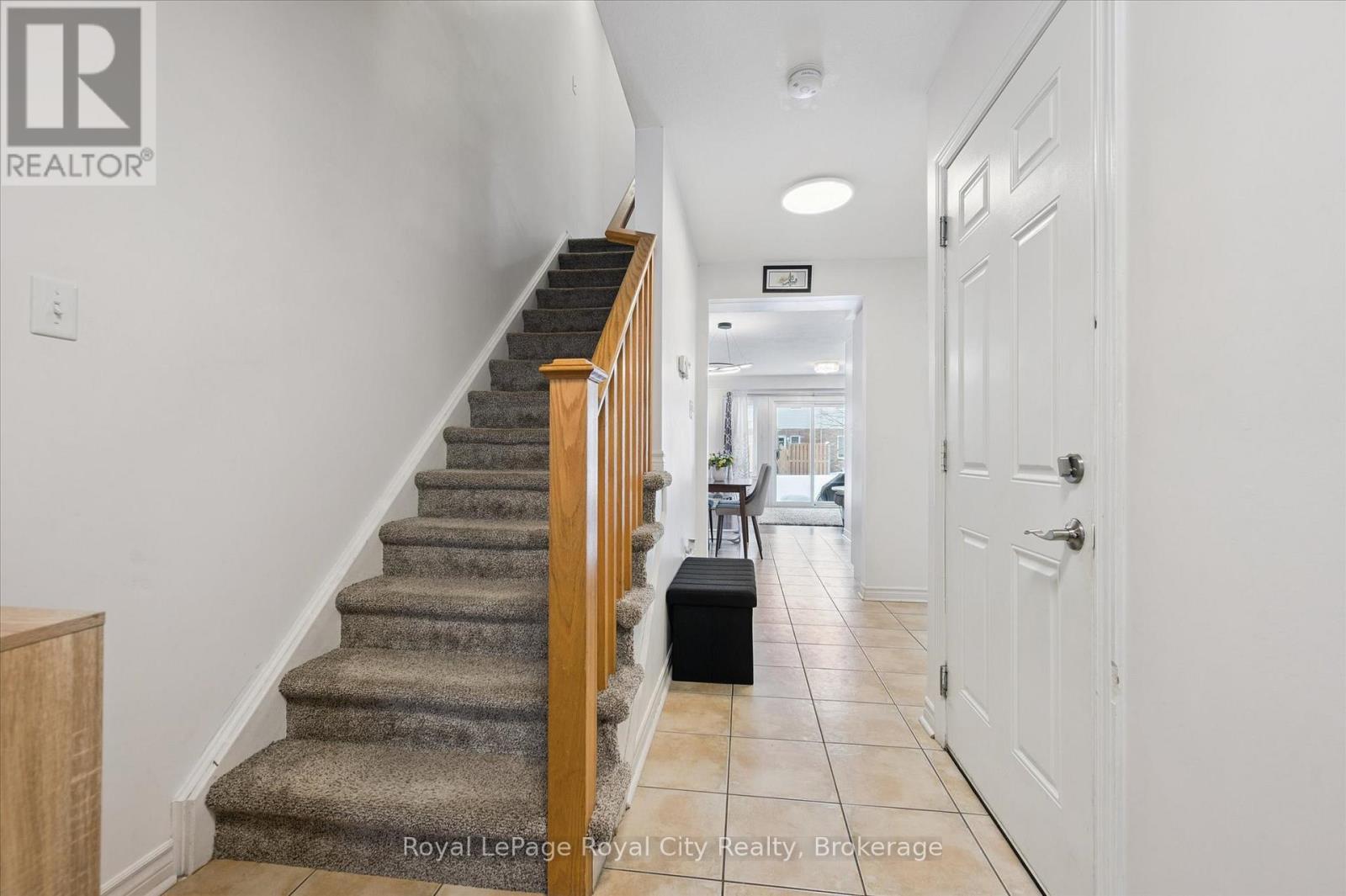 












91 LAMBETH WAY

,
Guelph (Pineridge/Westminster Woods),




Ontario
N1L0H1

