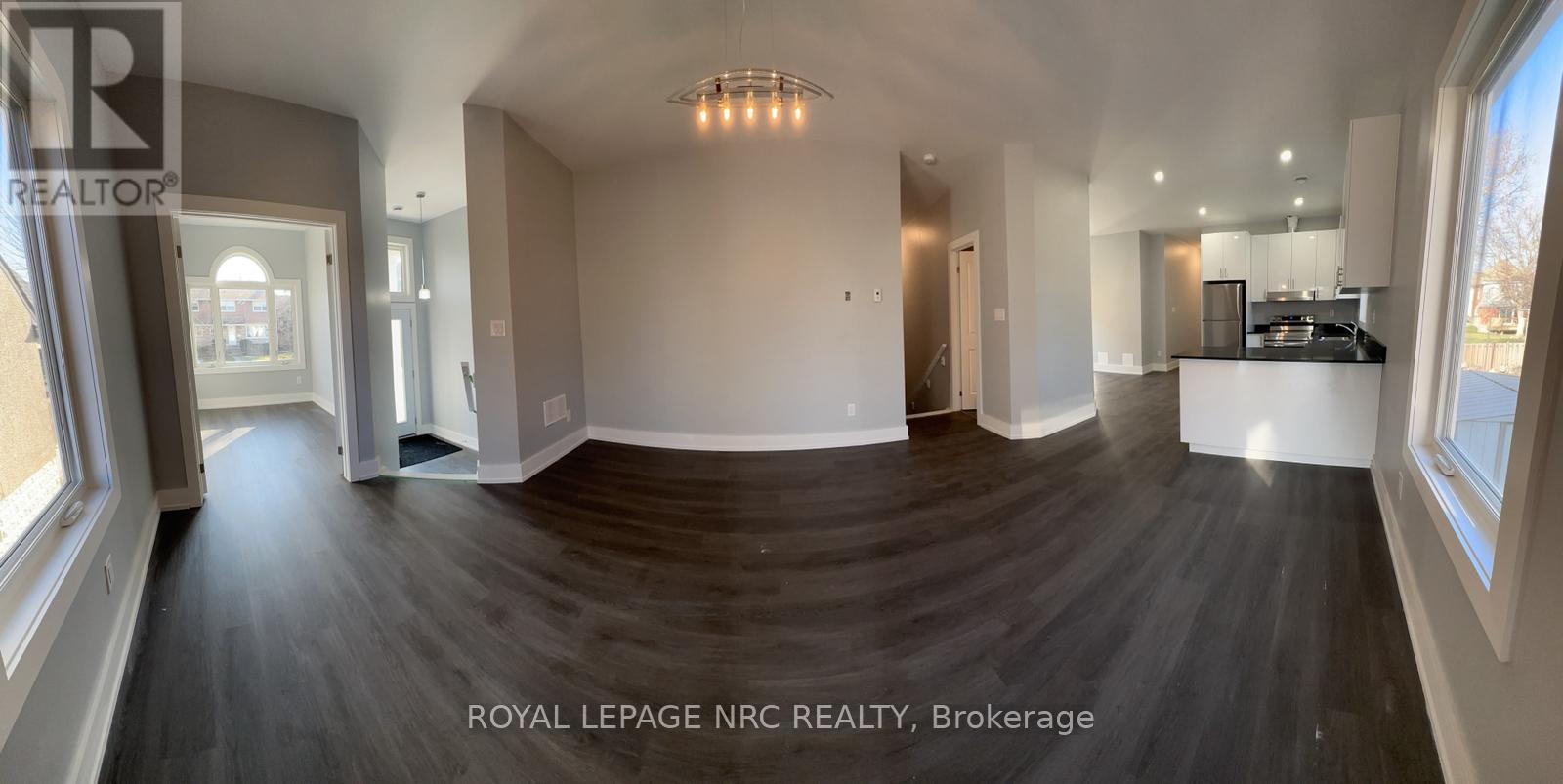 












58 GRIFFITH STREET

,
Welland (Welland Downtown),




Ontario
L3B4G6

