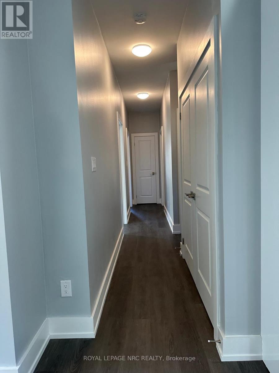 












58 GRIFFITH STREET

,
Welland (Welland Downtown),




Ontario
L3B4G6

