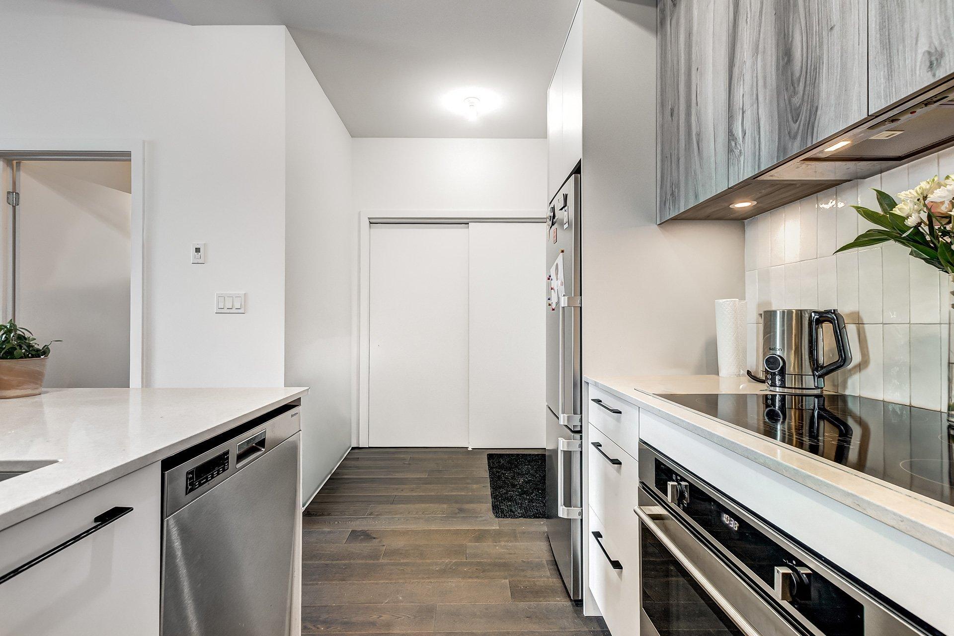 









7227


Boul. Newman

, 610,
Montréal (LaSalle),




QC
H8N0H7

