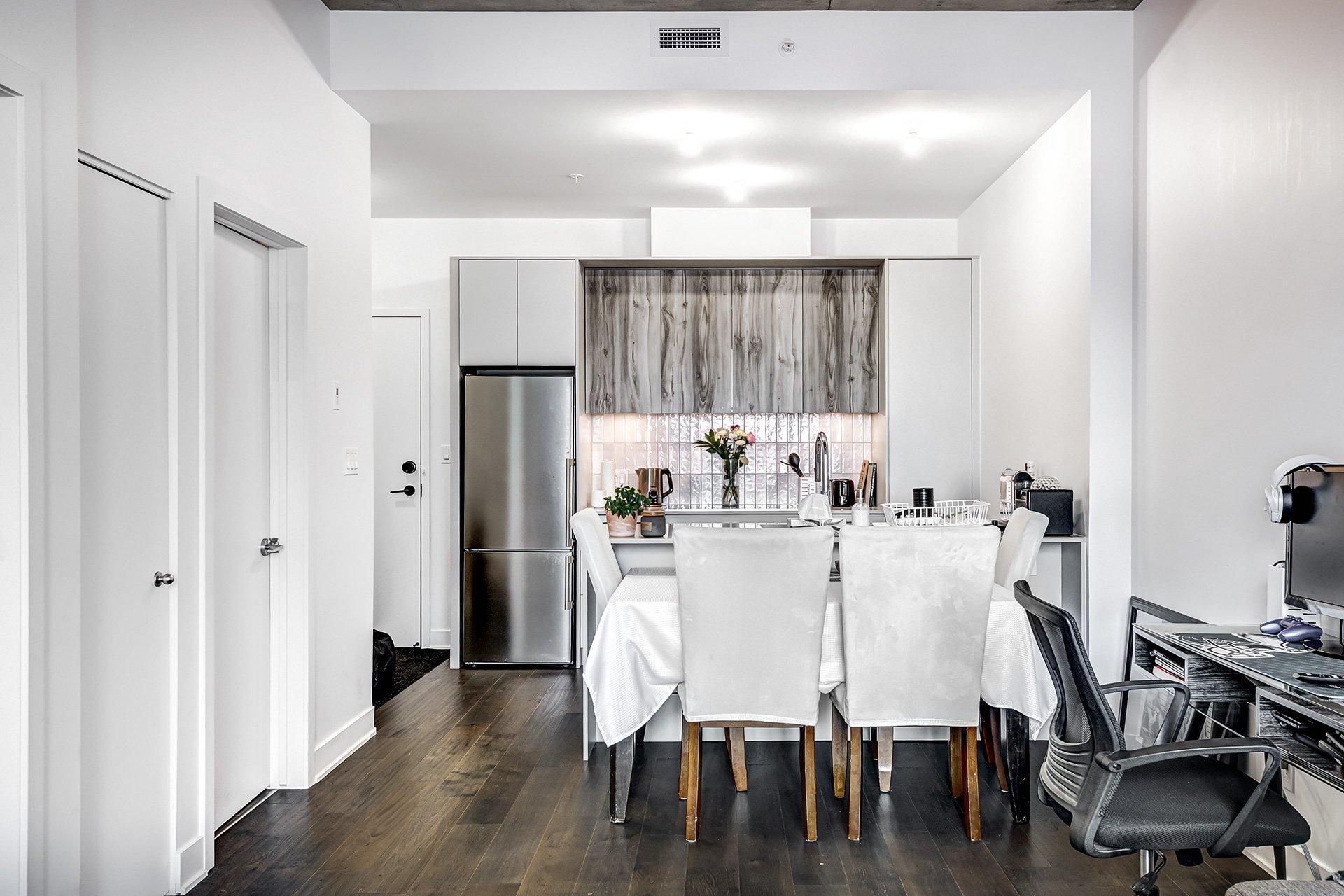 









7227


Boul. Newman

, 610,
Montréal (LaSalle),




QC
H8N0H7

