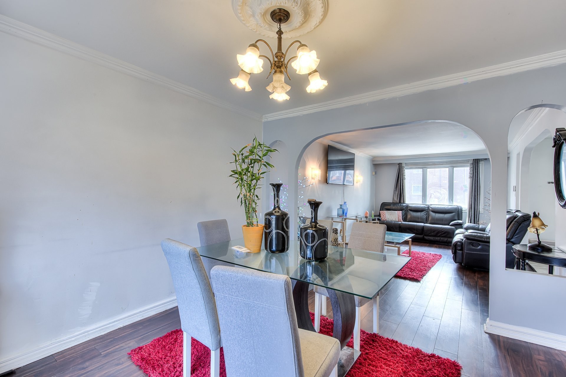 









5165


Av. de Cannes

,
Laval (Chomedey),




QC
H7W1N4

