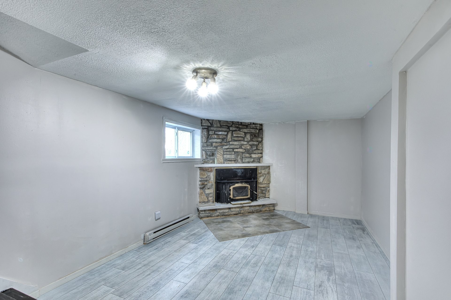 









5165


Av. de Cannes

,
Laval (Chomedey),




QC
H7W1N4

