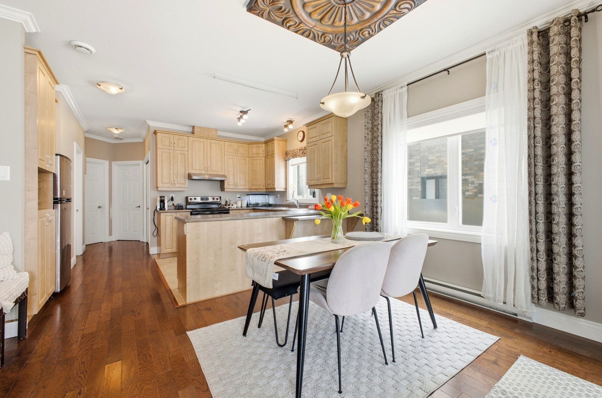 









836


Boul. Maloney E.

, 4,
Gatineau (Gatineau),




QC
J8P1H1

