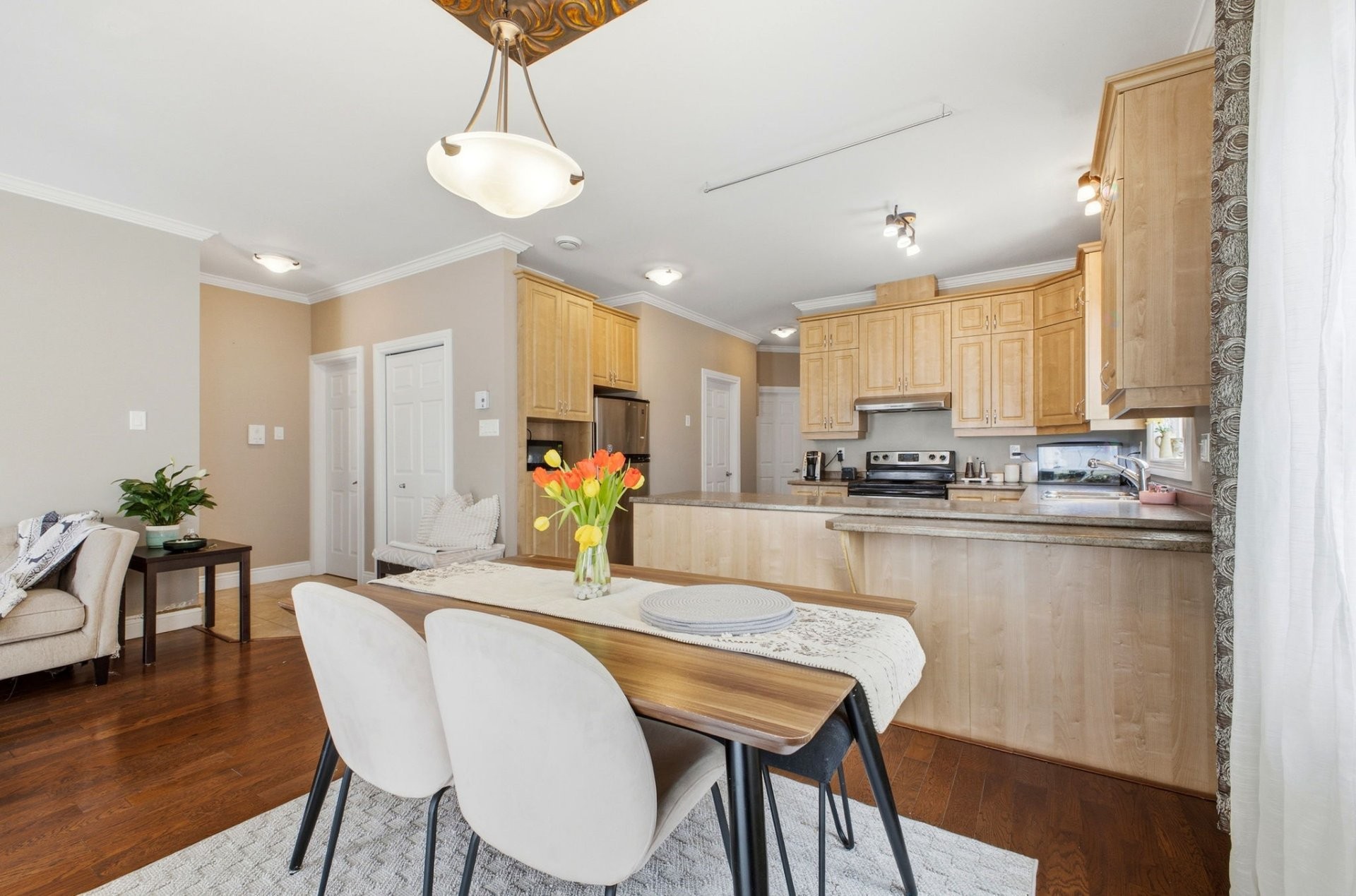 









836


Boul. Maloney E.

, 4,
Gatineau (Gatineau),




QC
J8P1H1

