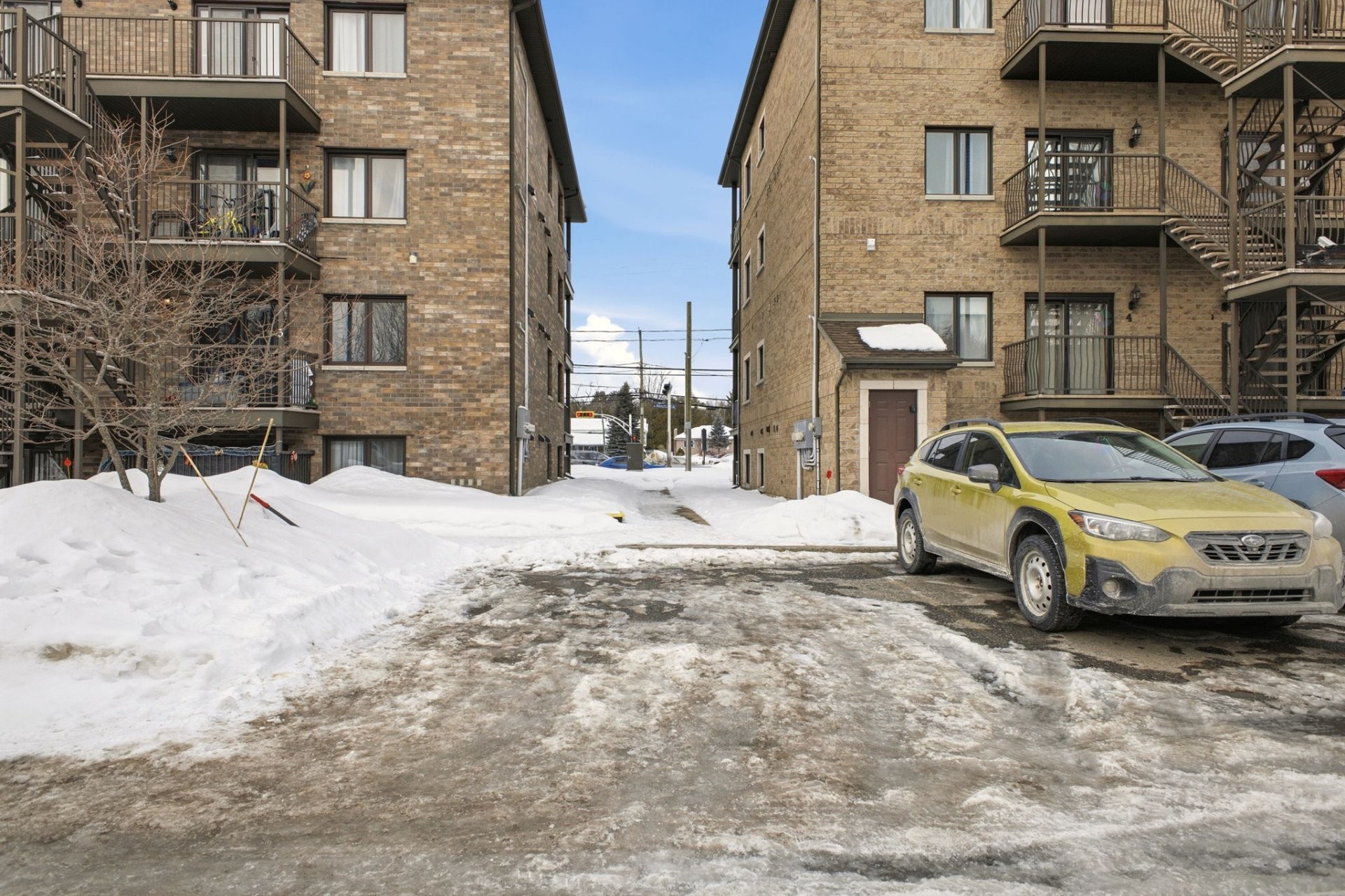 









836


Boul. Maloney E.

, 4,
Gatineau (Gatineau),




QC
J8P1H1

