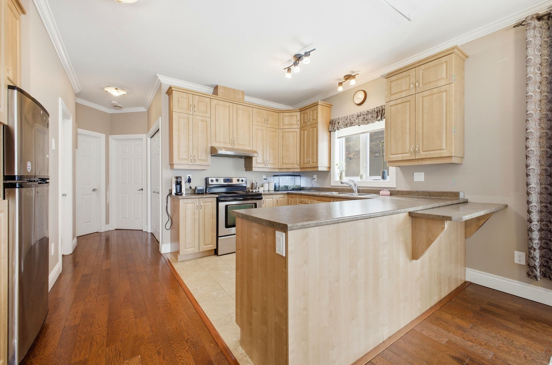 









836


Boul. Maloney E.

, 4,
Gatineau (Gatineau),




QC
J8P1H1

