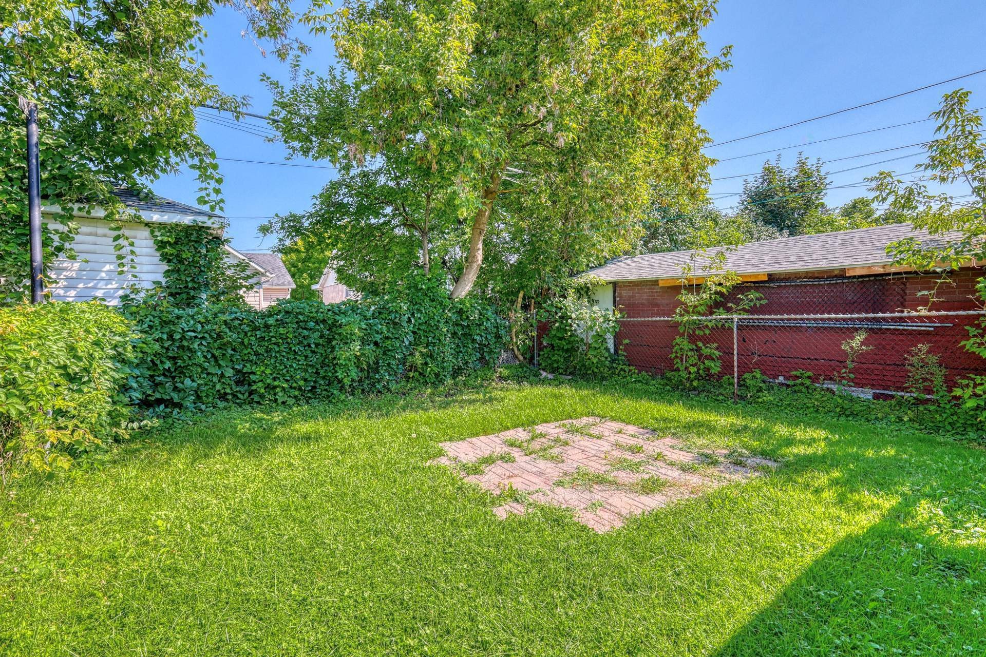 









104


Rue Jeanne-d'Arc

,
Gatineau (Hull),




QC
J8Y2H7

