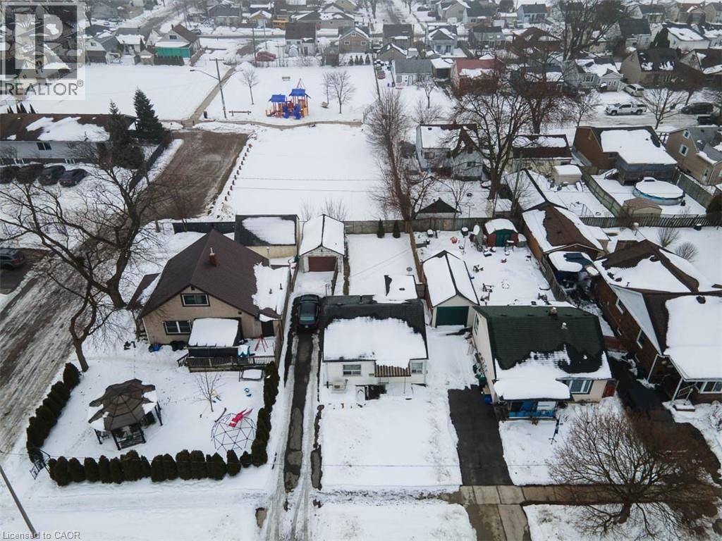 












341 CORVETTE Street

,
Welland,




Ontario
L3B4S5

