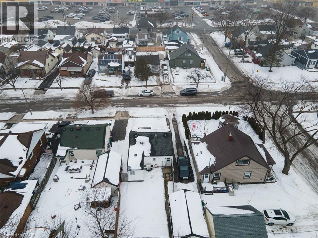 












341 CORVETTE Street

,
Welland,




Ontario
L3B4S5

