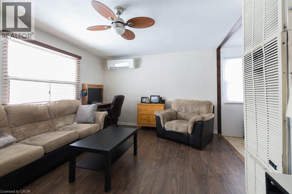 












341 CORVETTE Street

,
Welland,




Ontario
L3B4S5

