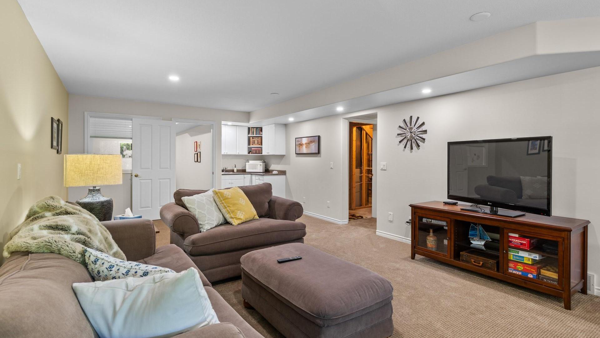 









3917


Gallaghers

Circle,
Kelowna,




BC
V1W 3Z9

