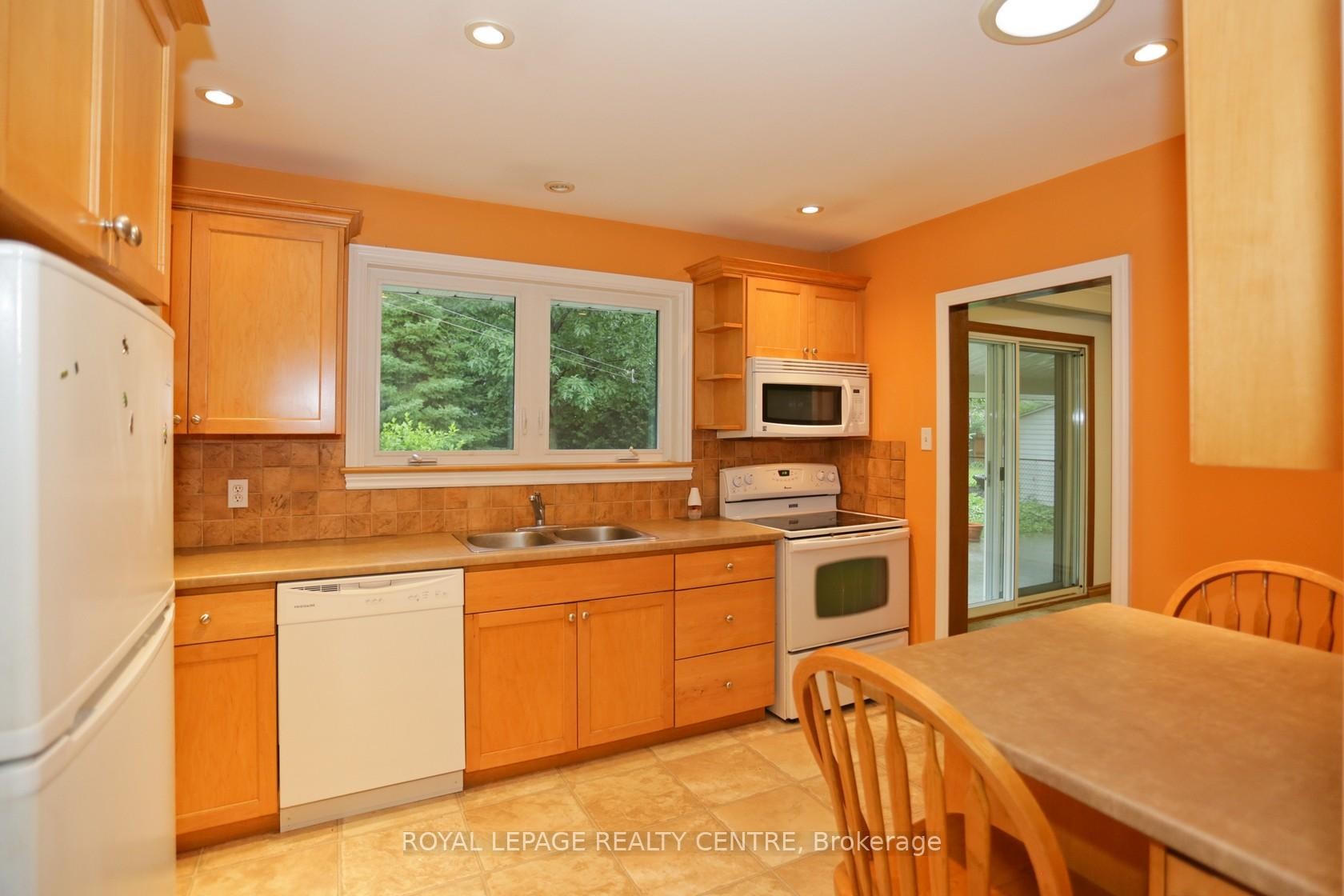 









2341


Genevieve

Drive,
Mississauga,




ON
L5A 2M2

