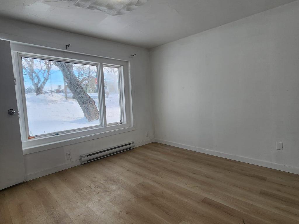 












23 Sixth Street

,
Glace Bay,




NS
B1A 4J8

