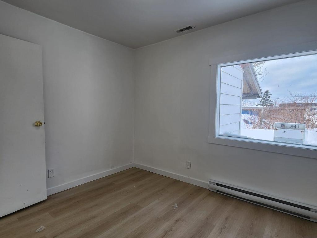 












23 Sixth Street

,
Glace Bay,




NS
B1A 4J8

