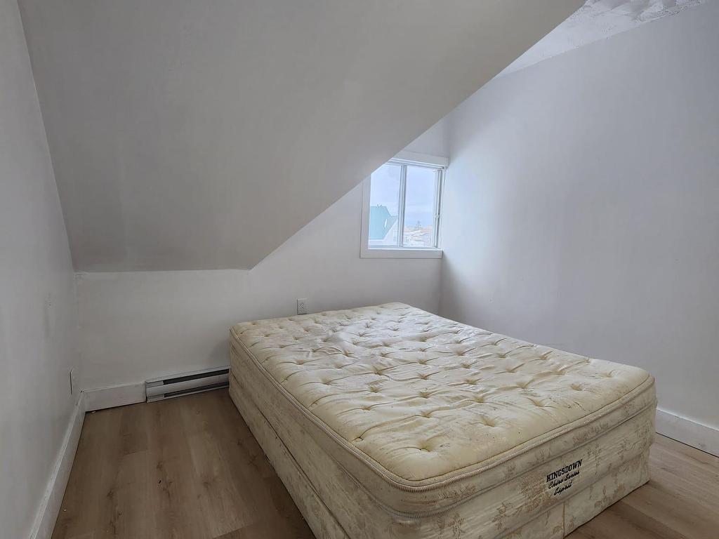 












23 Sixth Street

,
Glace Bay,




NS
B1A 4J8

