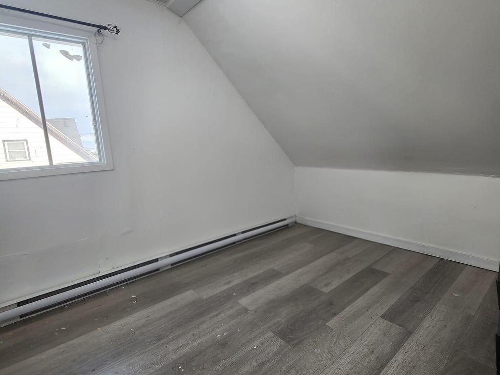 












25 Sixth Street

,
Glace Bay,




NS
B1A 4J8

