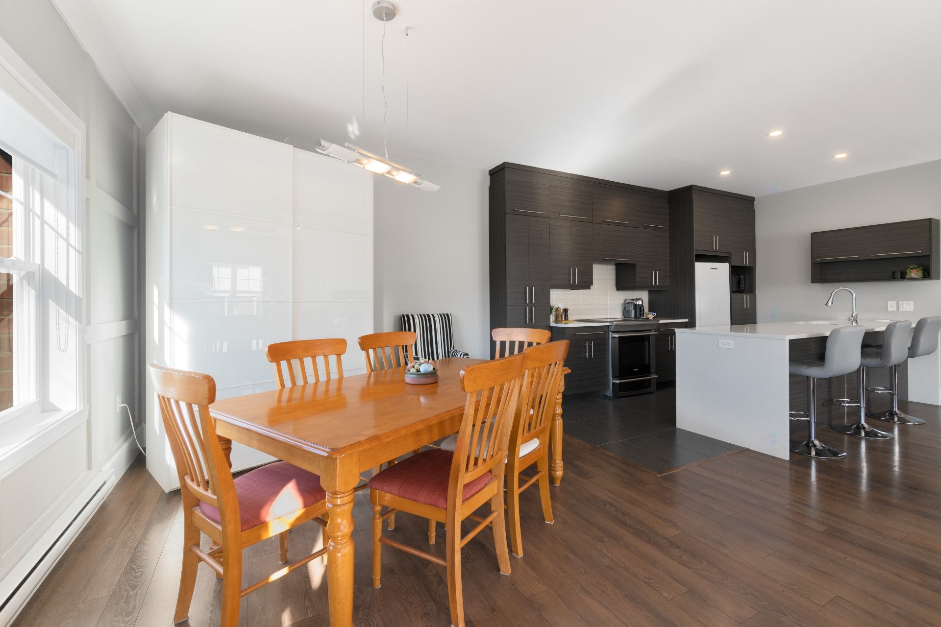 









1150


Rue Albert-Charpentier

, 203,
Sherbrooke (Les Nations),




QC
J1L0E3

