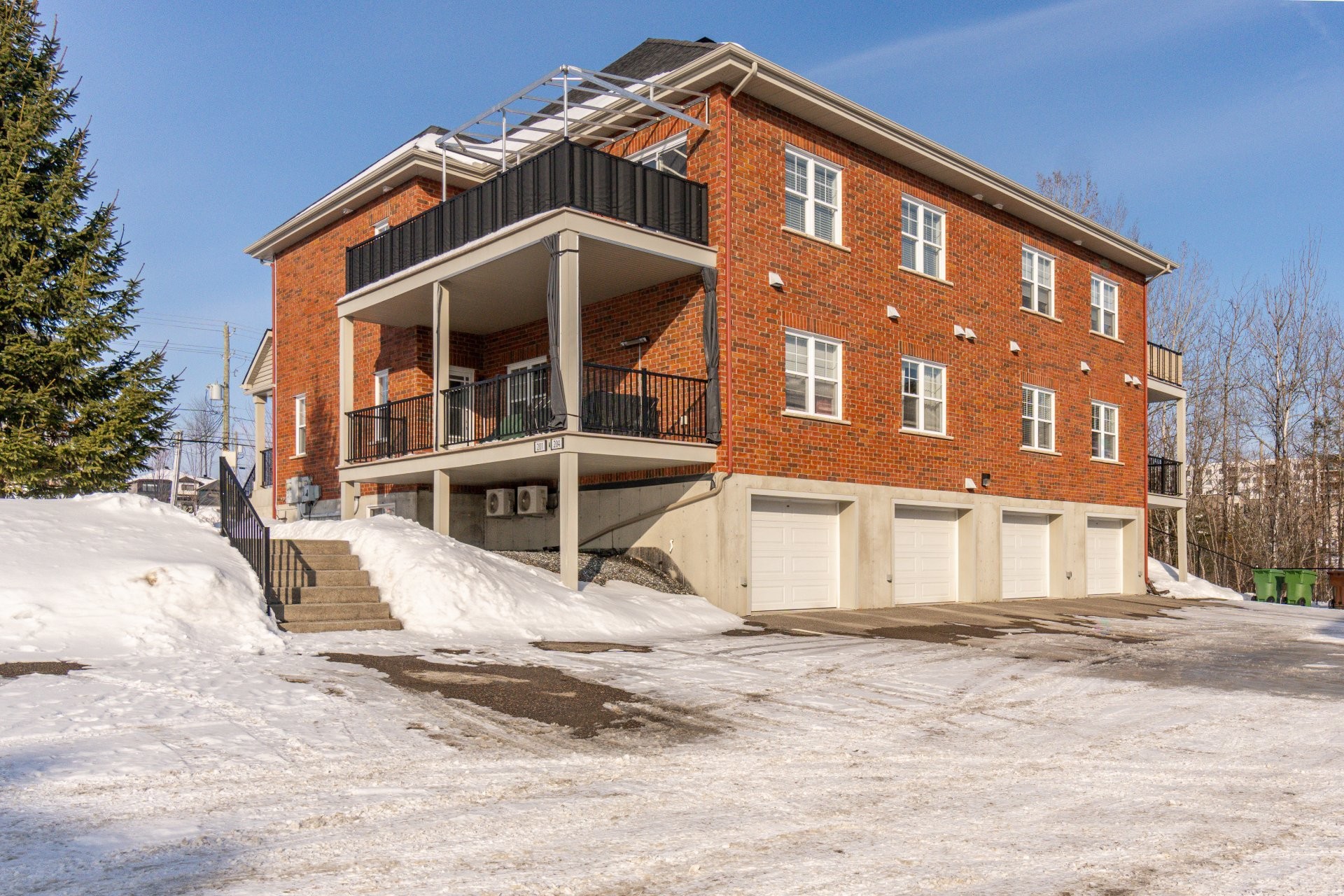 









1150


Rue Albert-Charpentier

, 203,
Sherbrooke (Les Nations),




QC
J1L0E3

