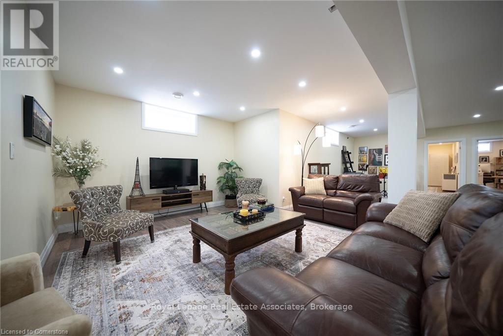 












8 - 325 MCLEAN SCHOOL ROAD

,
Brant,




Ontario
N0E1N0

