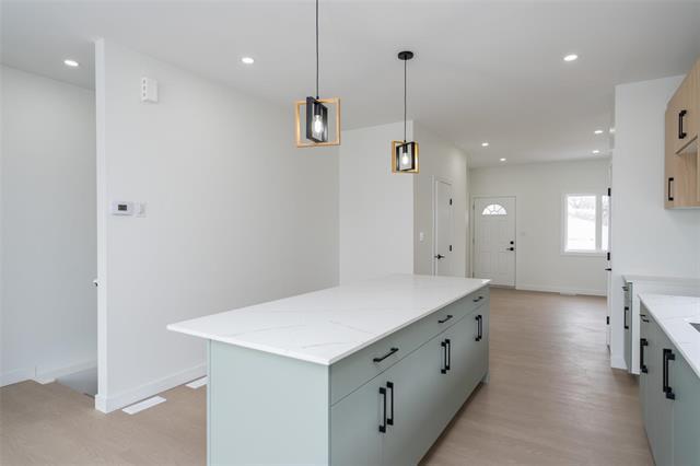 









1975


Ross

AVE,
Winnipeg,




MB
R2R 0E8

