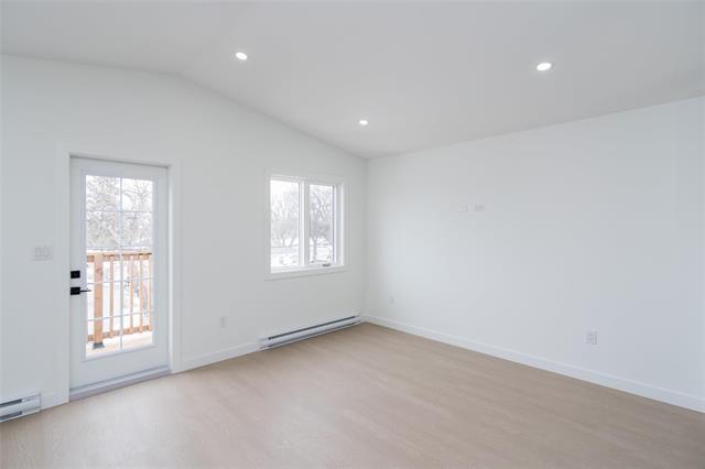 









1975


Ross

AVE,
Winnipeg,




MB
R2R 0E8

