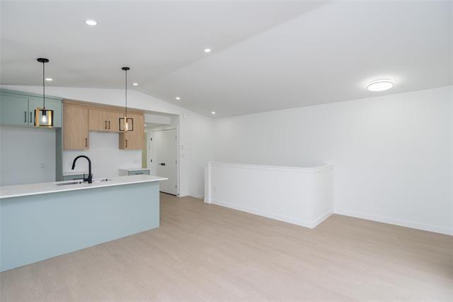 









1975


Ross

AVE,
Winnipeg,




MB
R2R 0E8

