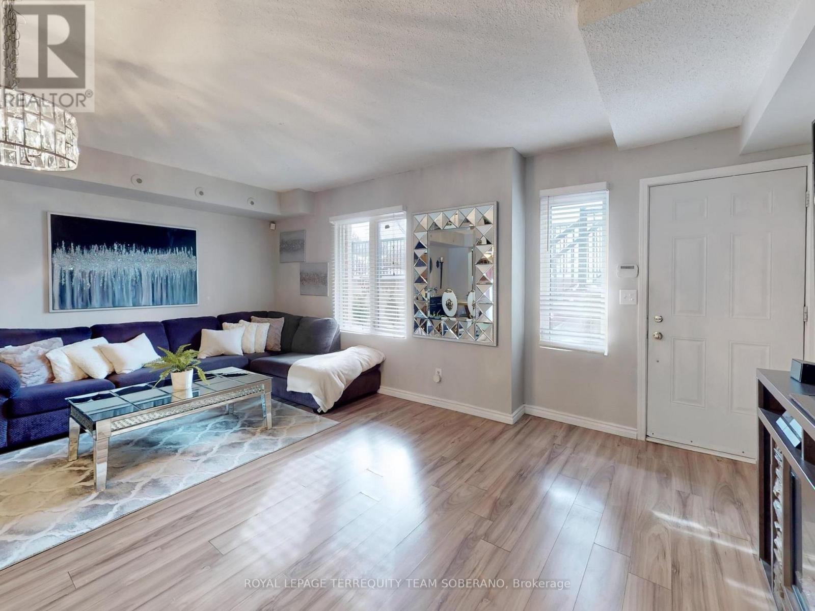 












1028 - 3039 FINCH AVENUE W

,
Toronto,




Ontario
M9M0A4

