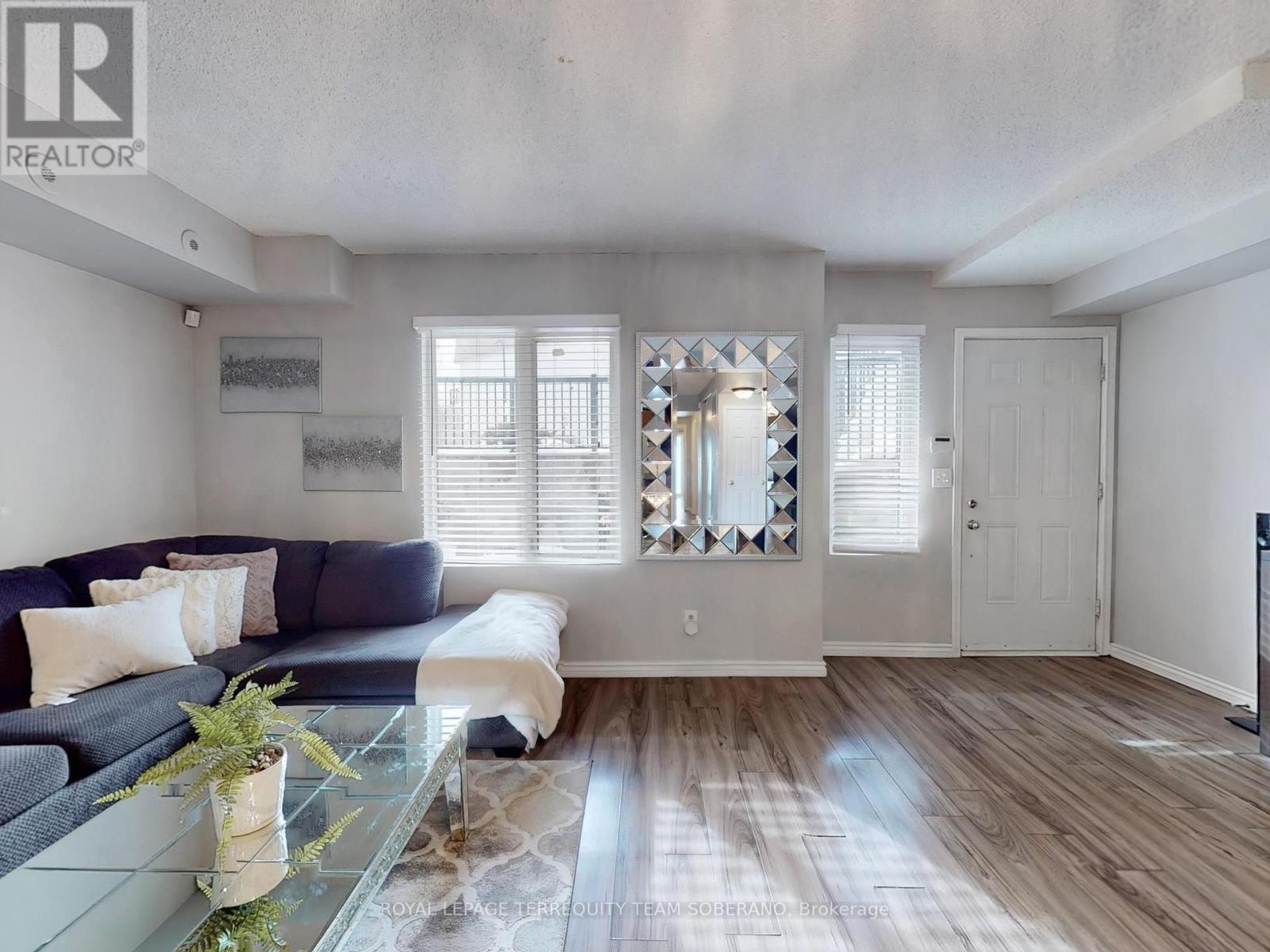 












1028 - 3039 FINCH AVENUE W

,
Toronto,




Ontario
M9M0A4

