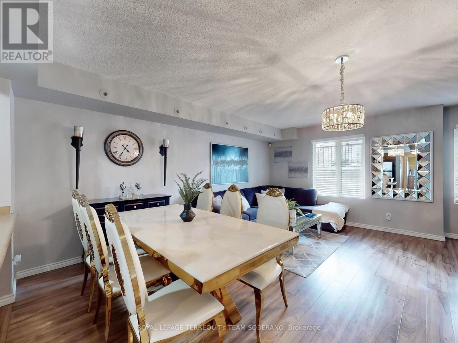 












1028 - 3039 FINCH AVENUE W

,
Toronto,




Ontario
M9M0A4

