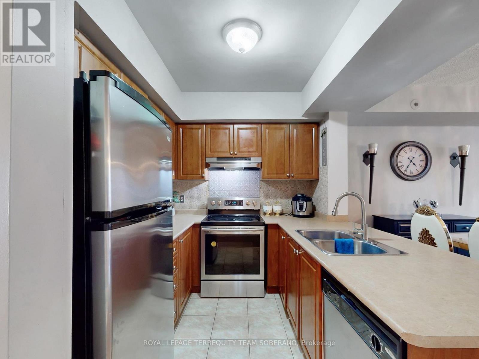 












1028 - 3039 FINCH AVENUE W

,
Toronto,




Ontario
M9M0A4

