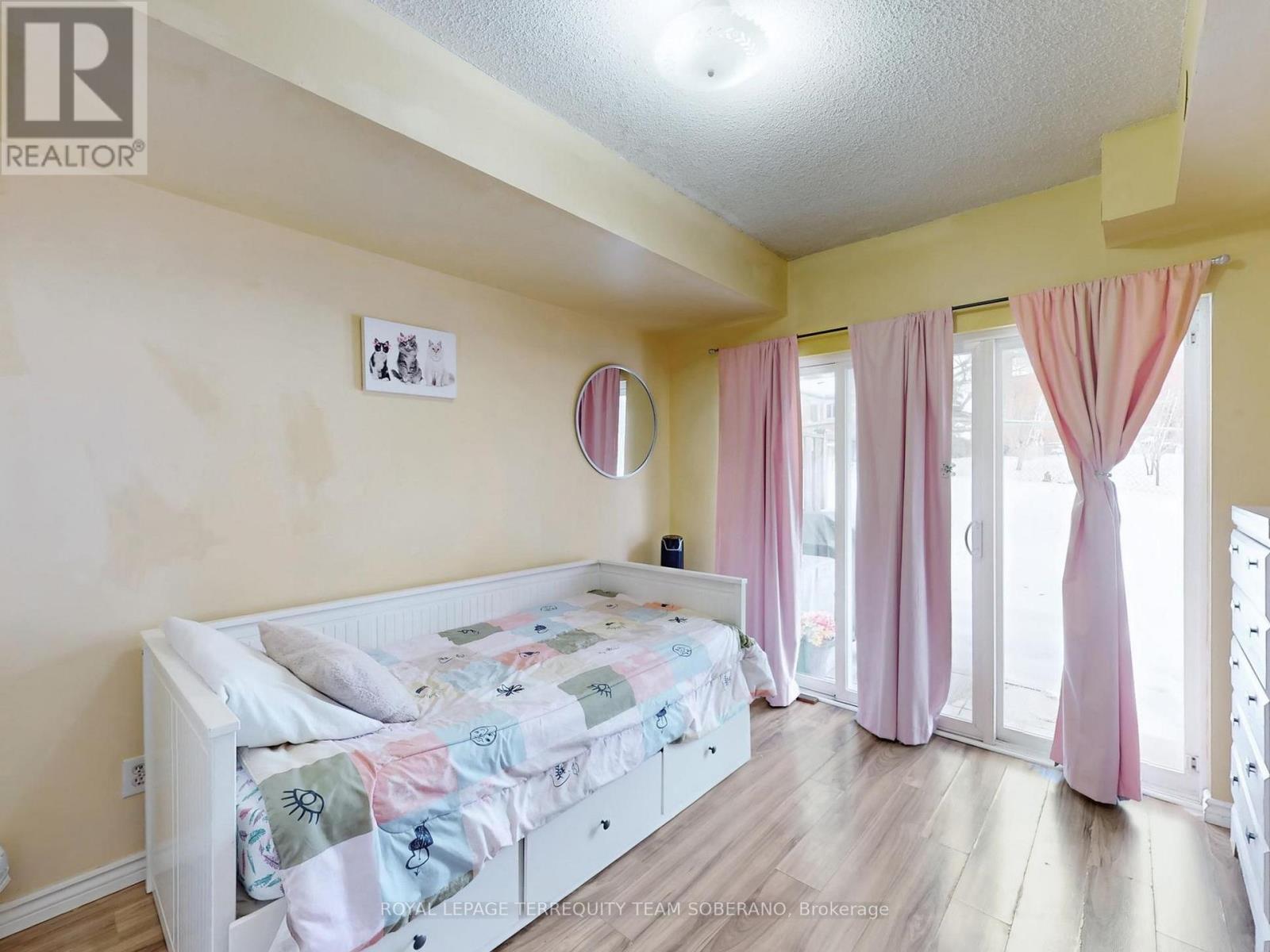 












1028 - 3039 FINCH AVENUE W

,
Toronto,




Ontario
M9M0A4

