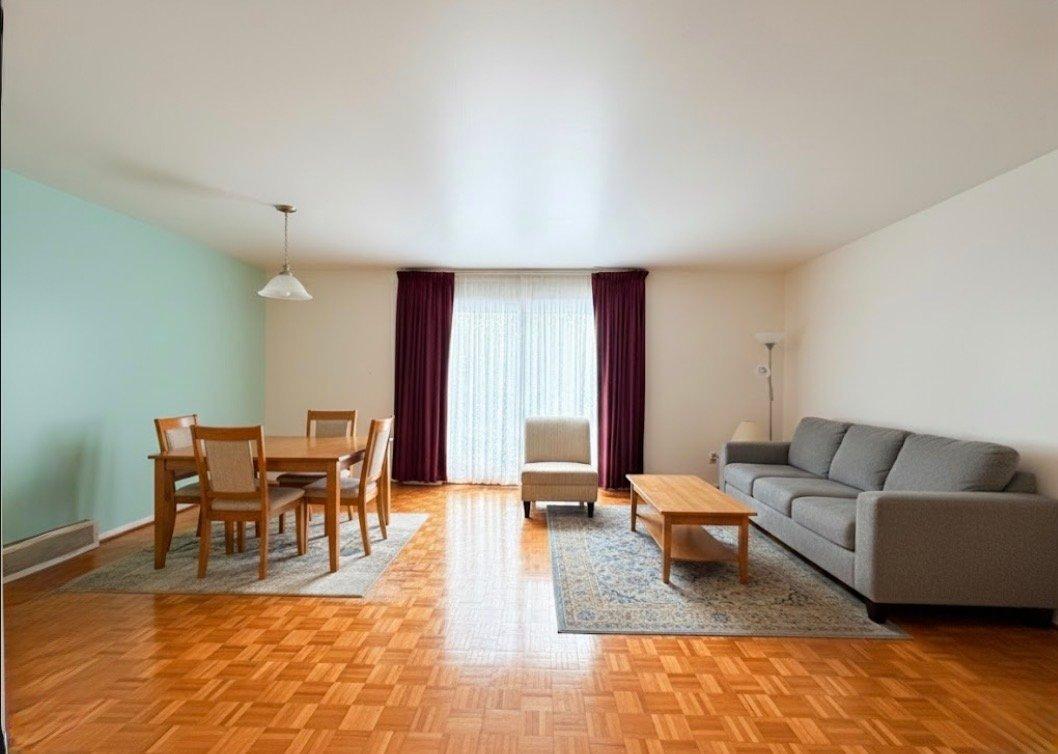 









4455


Rue Jolicoeur

,
Dollard-des-Ormeaux,




QC
H9H2B1

