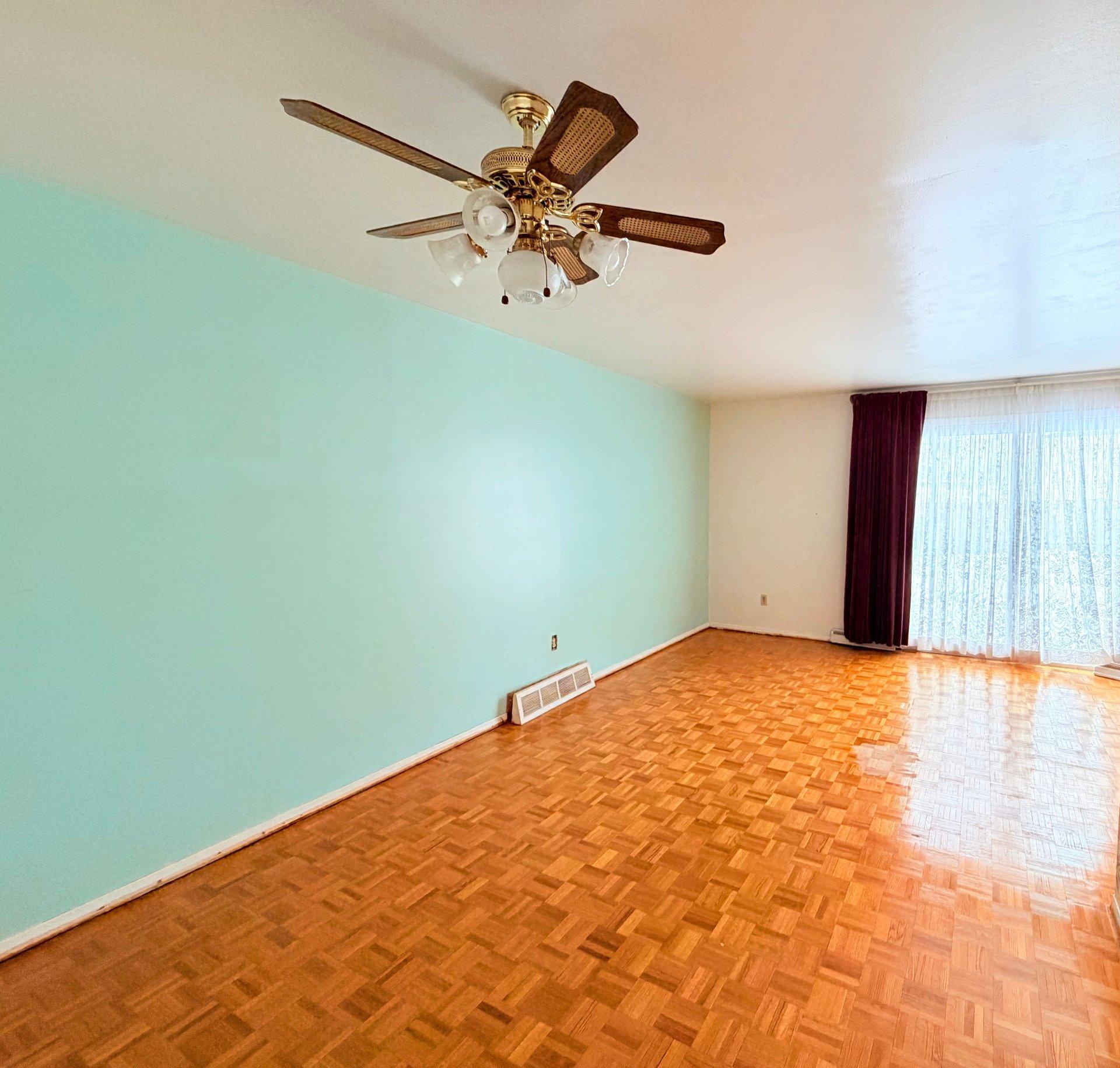 









4455


Rue Jolicoeur

,
Dollard-des-Ormeaux,




QC
H9H2B1

