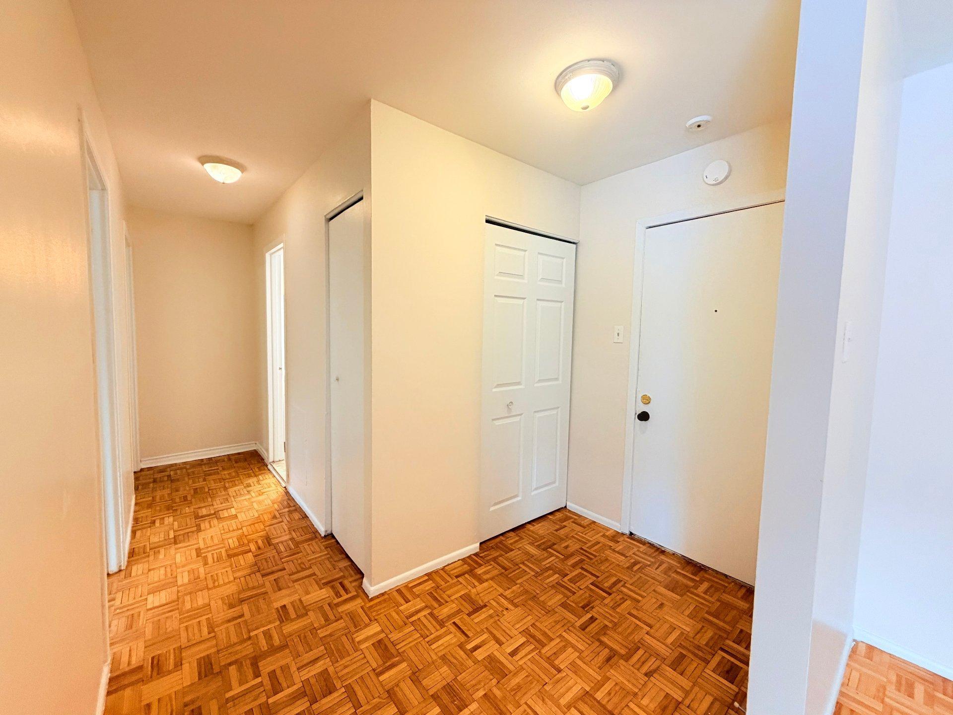 









12100


Boul. de Pierrefonds

, 107,
Montréal (Pierrefonds-Roxboro),




QC
H9A1A2

