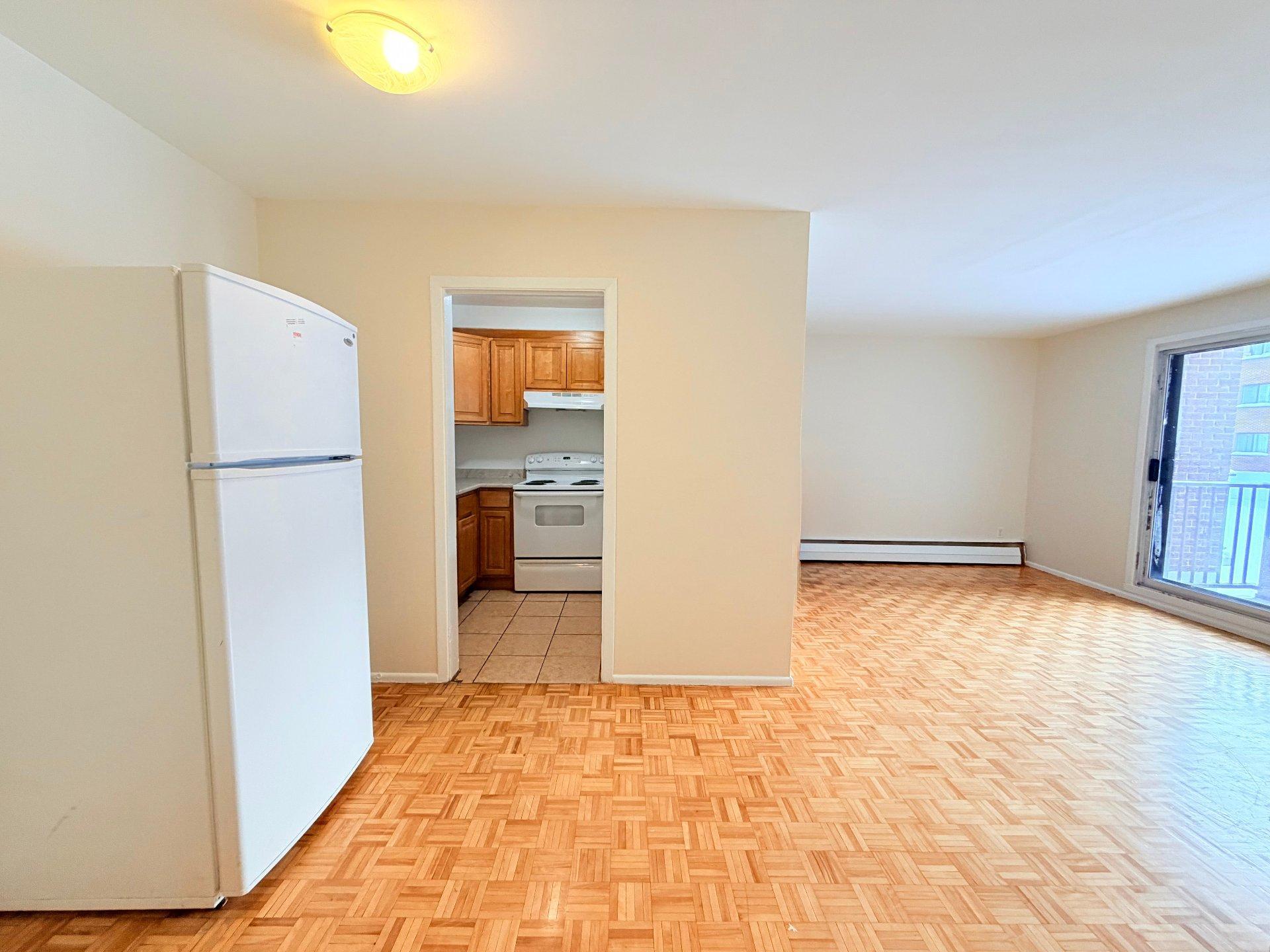 









12100


Boul. de Pierrefonds

, 107,
Montréal (Pierrefonds-Roxboro),




QC
H9A1A2

