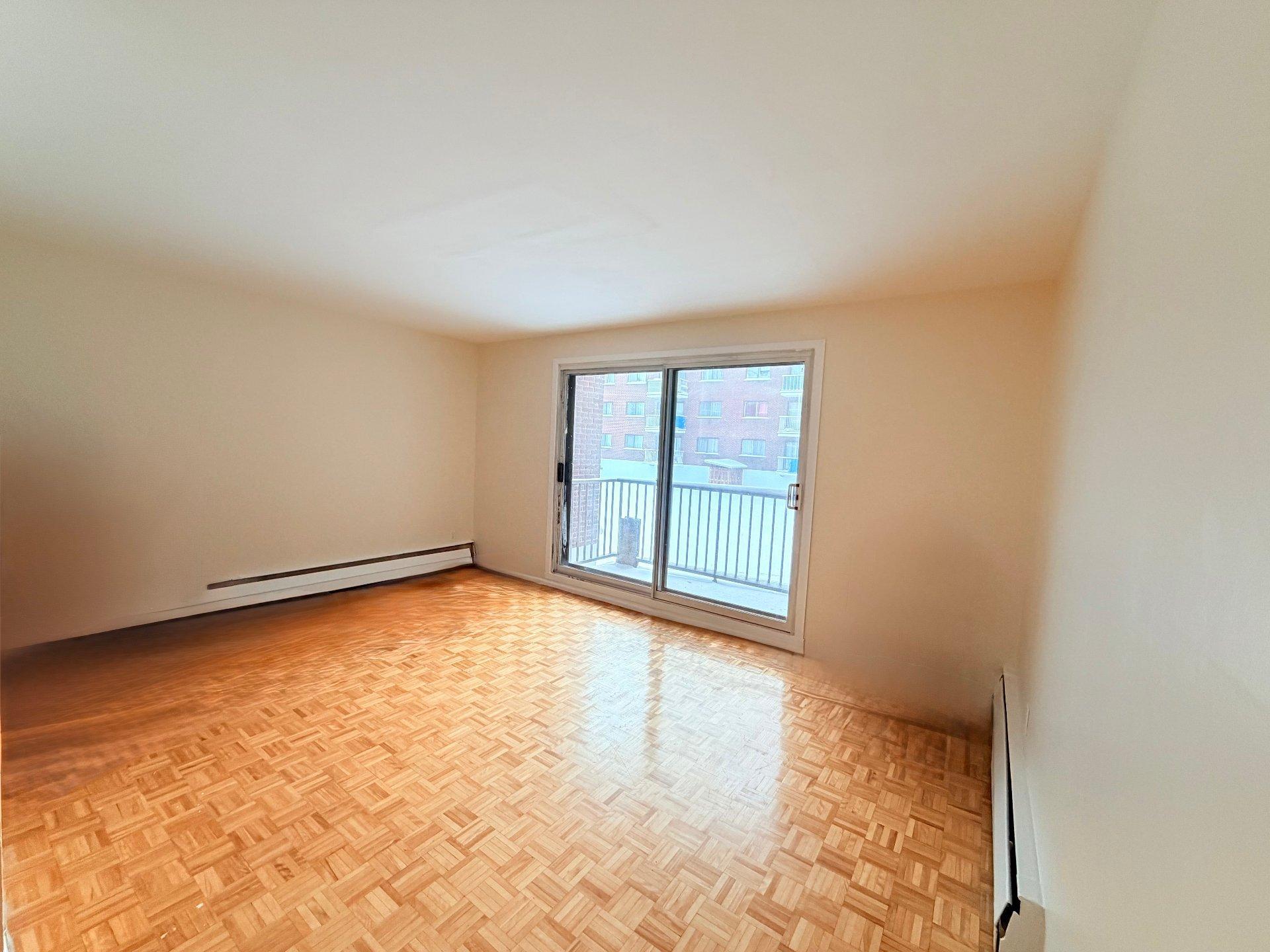 









12100


Boul. de Pierrefonds

, 107,
Montréal (Pierrefonds-Roxboro),




QC
H9A1A2

