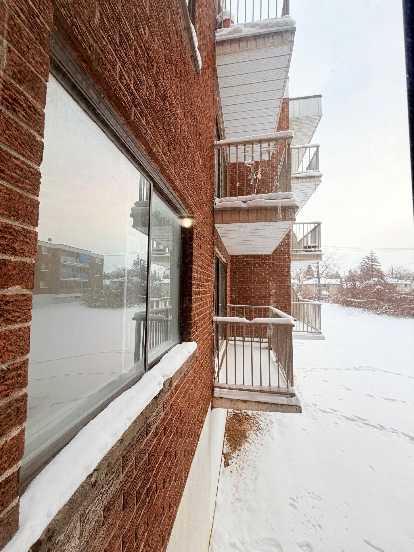 









12100


Boul. de Pierrefonds

, 107,
Montréal (Pierrefonds-Roxboro),




QC
H9A1A2

