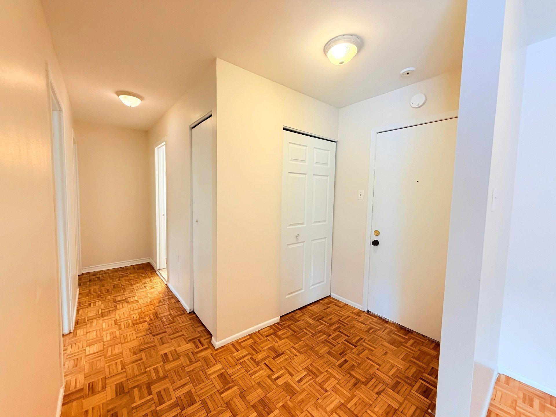 









12100


Boul. de Pierrefonds

, 101,
Montréal (Pierrefonds-Roxboro),




QC
H9A1A2

